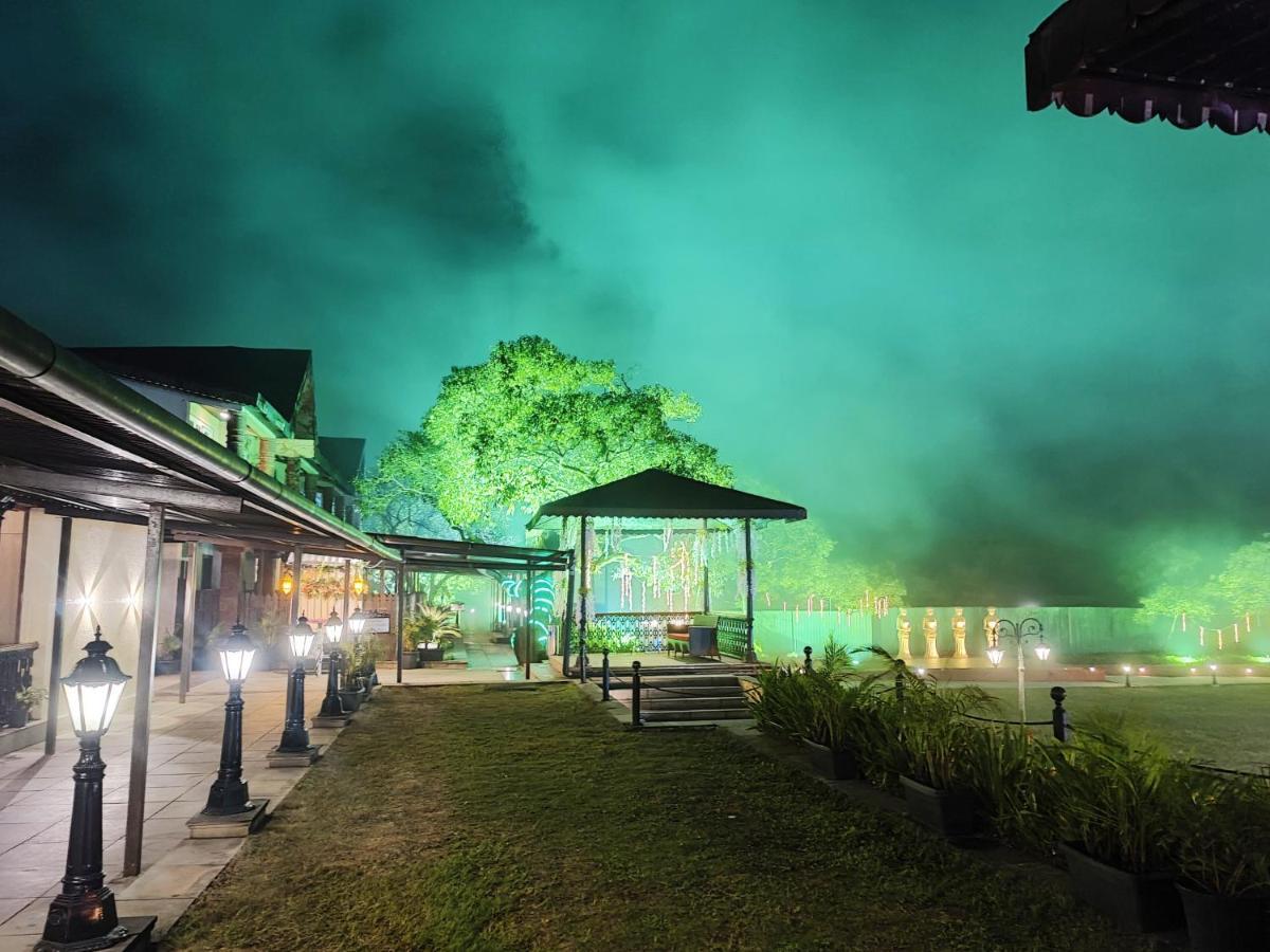 Regenta Mpg Club Mahabaleshwar Hotel Ngoại thất bức ảnh