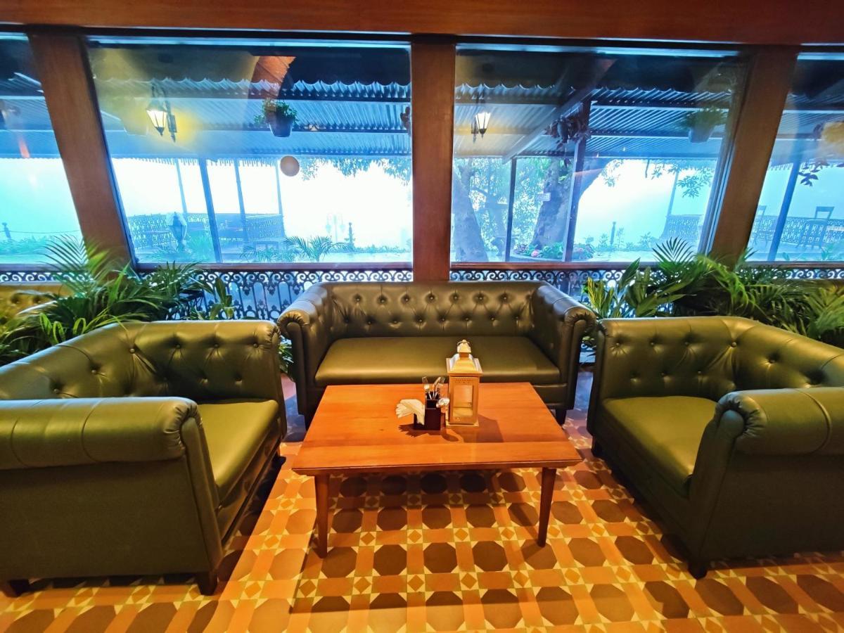 Regenta Mpg Club Mahabaleshwar Hotel Ngoại thất bức ảnh